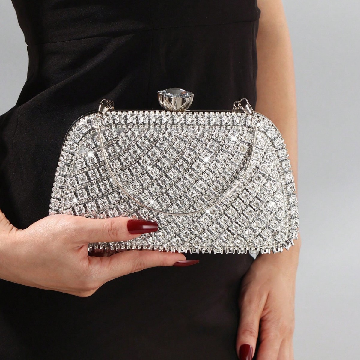กระเป๋าคลัทช์ทรงกล่องประดับเพช - Wedding Vendor บทวิจารณ์และราคา